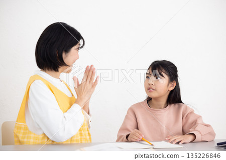 一位女課後輔導老師教女學生 135226846