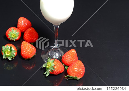 草莓和牛奶(3) 草莓和牛奶(3) 135226984