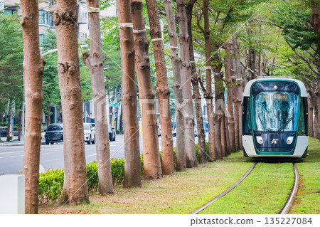 台灣高雄輕軌 台灣高雄輕軌 135227084