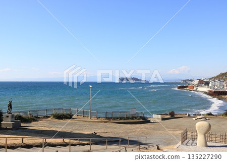View of Enoshima from Kamakura Seaside Park (Inamuragasaki area) in winter 135227290