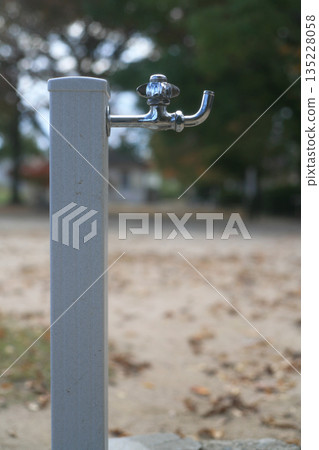 Park drinking fountain Park drinking fountain 135228058