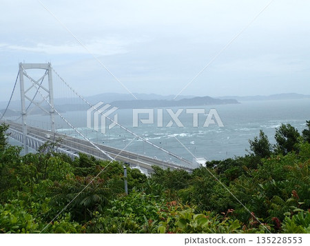 Onaruto Bridge is a suspension bridge that connects the Naruto Strait between Minamiawaji City, Hyogo Prefecture and Naruto Town, Naruto City, Tokushima Prefecture, and has a promenade and a whirlpool observation deck. Onaruto Bridge is a suspension bridge that connects the Naruto Strait between Minamiawaji City, Hyogo Prefecture and Naruto Town, Naruto City, Tokushima Prefecture, and has a promenade and a whirlpool observation deck. 135228553