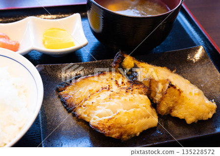 京都風味烤銀鱈魚套餐 135228572