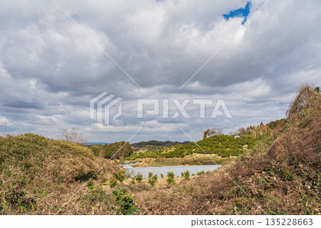 奈良縣飛鳥村飛鳥的冬季景色 奈良縣飛鳥村飛鳥的冬季景色 135228663