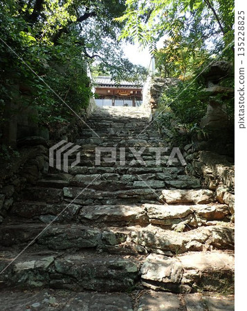 Isona Tenjin Shrine is a shrine located on Tenjinyama, which was formerly Isona Island, near Nio Marina and Nio Port in Nio Town, Mitoyo City, Kagawa Prefecture. Isona Tenjin Shrine is a shrine located on Tenjinyama, which was formerly Isona Island, near Nio Marina and Nio Port in Nio Town, Mitoyo City, Kagawa Prefecture. 135228825