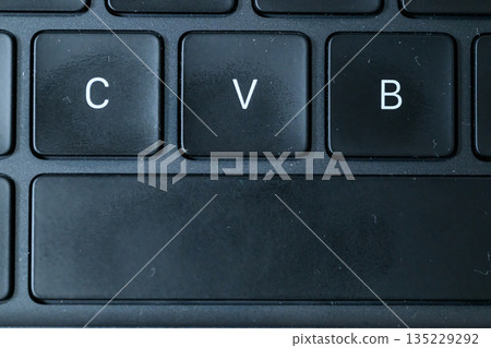 筆記型電腦鍵盤特寫 135229292