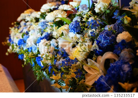 Fashionable flower altar Fashionable flower altar 135233517