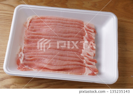 Domestic pork loin slice Domestic pork loin slice 135235143
