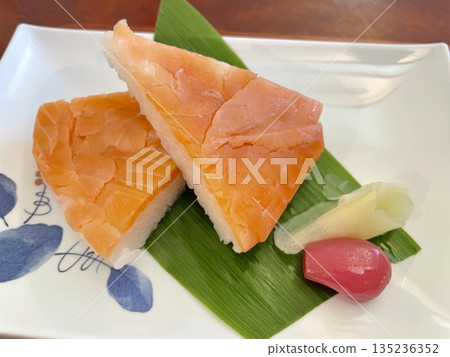 【富山縣】傳統風味鱒魚壽司 【富山縣】傳統風味鱒魚壽司 135236352