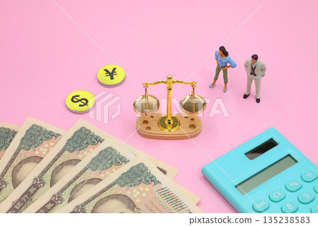 弱勢日圓和強勢日圓匯率影像 135238583