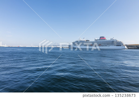 飛鳥3號停泊在橫濱港，橫濱港大棧橋國際客運碼頭 135238673
