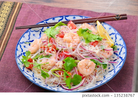 Homemade yam woon sen, Thai cuisine, Thai-style glass noodle salad, coriander, shrimp, etc. Homemade yam woon sen, Thai cuisine, Thai-style glass noodle salad, coriander, shrimp, etc. 135238767