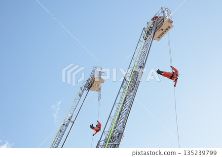 繩索下降 135239799