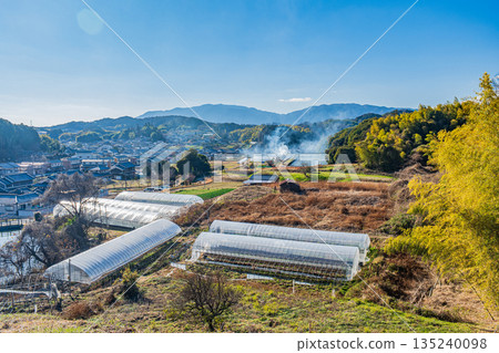 奈良縣飛鳥村的冬季鄉村景色 135240098