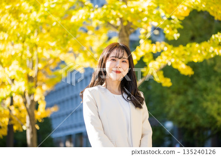 Beautiful woman portrait Beautiful woman portrait 135240126