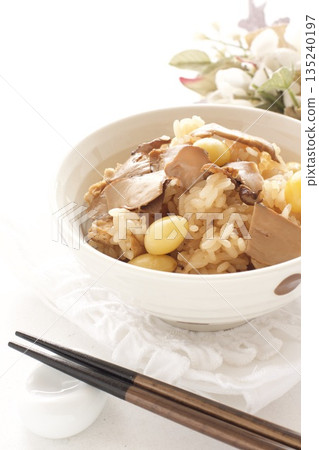 銀杏和松茸飯 135240197
