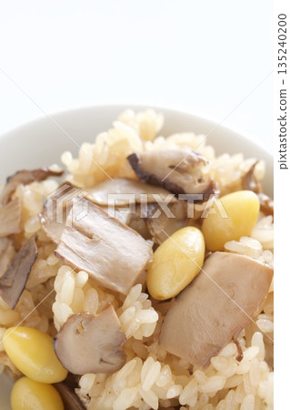 銀杏和松茸飯 135240200