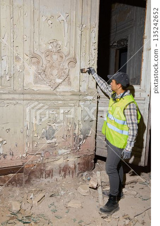 Documenting plaster deterioration for repair planning purposes 135242652