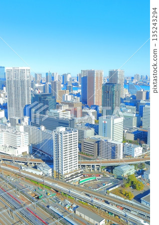 Takanawa Gateway City, Minato-ku, Tokyo New Man Takanawa, 28th floor, from Yamabuki Garden towards Rainbow Bridge 135243294