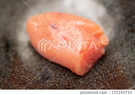 鱈魚卵圖片(庫存照片) 鱈魚卵圖片(庫存照片) 135243733