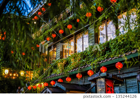 Lanterns in the alleys of Jiufen (Taiwan) Lanterns in the alleys of Jiufen (Taiwan) 135244126