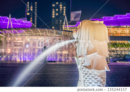 Merlion and the city of Singapore 135244157