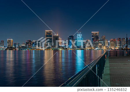 黃昏時分東京市中心的夜景 黃昏時分東京市中心的夜景 135246832