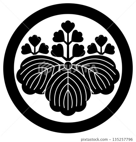 This is the family crest, a circle with five paulownia leaves. 135257796