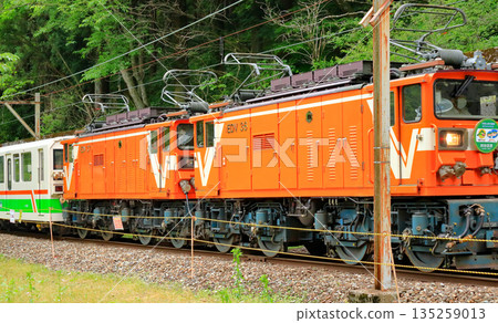 黑部谷卡車火車 135259013