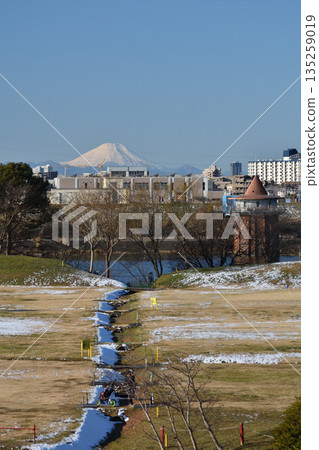 Edogawa River bank, Kanamachi Water Purification Plant intake tower and Mount Fuji Edogawa River bank, Kanamachi Water Purification Plant intake tower and Mount Fuji 135259019