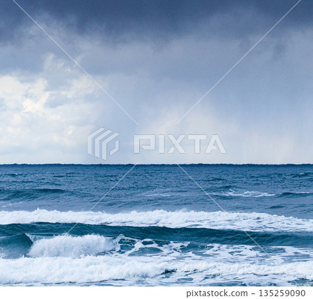 The rough Sea of Japan seen from the coast of Higashihama in Tottori, San'in region, in snowy winter 135259090