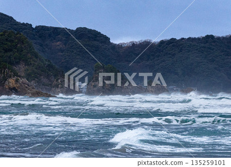 The rough Sea of Japan seen from the coast of Higashihama in Tottori, San'in region, in snowy winter The rough Sea of Japan seen from the coast of Higashihama in Tottori, San'in region, in snowy winter 135259101