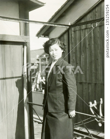 昭和1407年 135259254