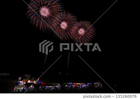 秋田縣夜空和煙火 秋田縣夜空和煙火 135260076