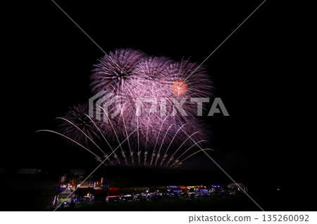 秋田縣夜空和煙火 135260092