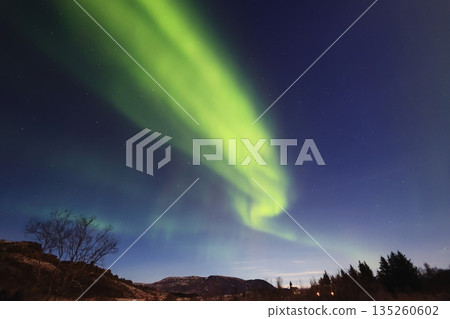 極光的看法 135260602