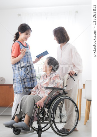 護士上門提供類似日托服務的居家護理或到府護理服務 135262812