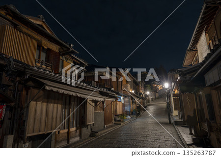 冬日九坂（九坂）－京都府東山區黎明前的街景 135263787