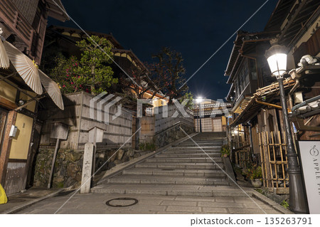 冬日九坂（九坂）－京都府東山區黎明前的街景 135263791