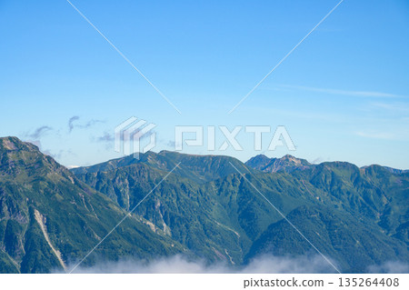 【北阿爾卑斯山脈】從燒嶽山頂眺望雙六岳 【北阿爾卑斯山脈】從燒嶽山頂眺望雙六岳 135264408