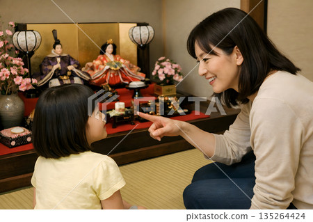 Parents and children learn about Hina dolls at Hinamatsuri 135264424