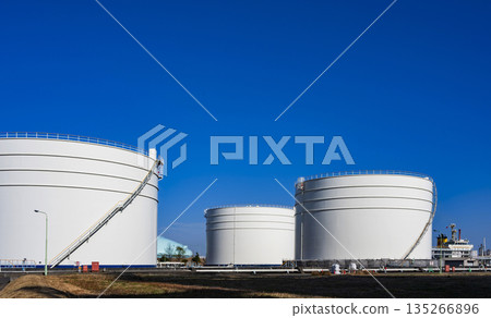 Oil / gas tank Oil / gas tank 135266896