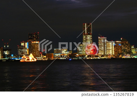 橫濱港的黃昏 橫濱港的黃昏 135267819