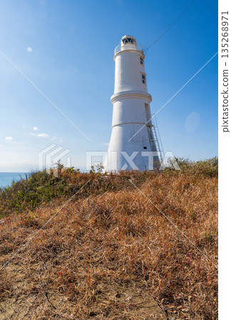 Vertical panorama of Kakezuka Lighthouse in winter, Iwata City, Shizuoka Prefecture Vertical panorama of Kakezuka Lighthouse in winter, Iwata City, Shizuoka Prefecture 135268971