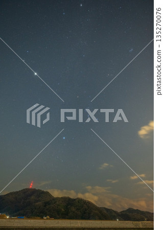Beautiful starry sky over the Seto Inland Sea in Okayama, Japan Beautiful starry sky over the Seto Inland Sea in Okayama, Japan 135270076