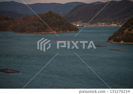 日本岡山美麗的黃昏景色 日本岡山美麗的黃昏景色 135270234