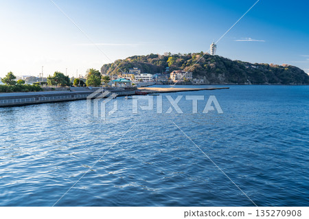 [神奈川縣]江之島的清晨風景 135270908