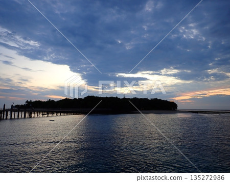 Green Island Cloudy Sunrise Green Island Cloudy Sunrise 135272986