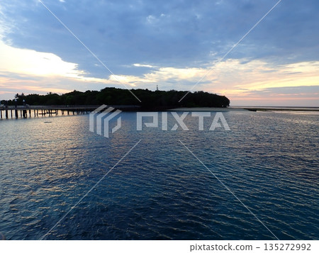 Green Island Cloudy Sunrise 135272992