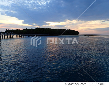 綠島多雲日出 135273008